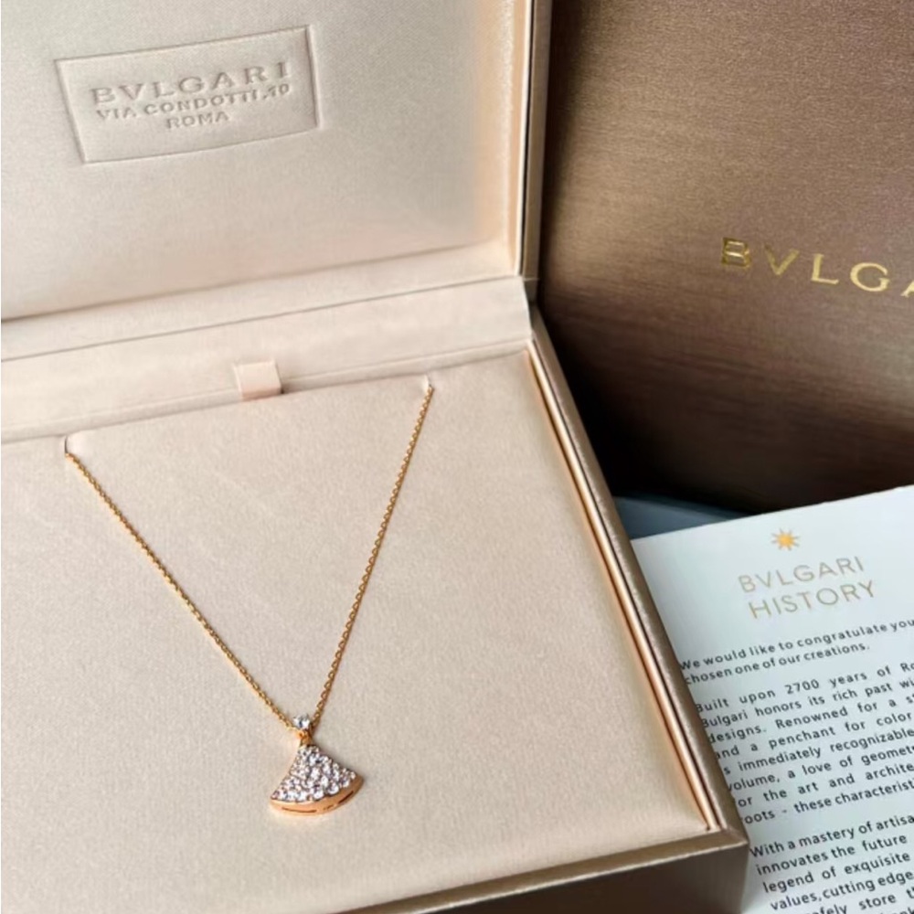 Bulgari DIVAS' DREAM Collection Necklace